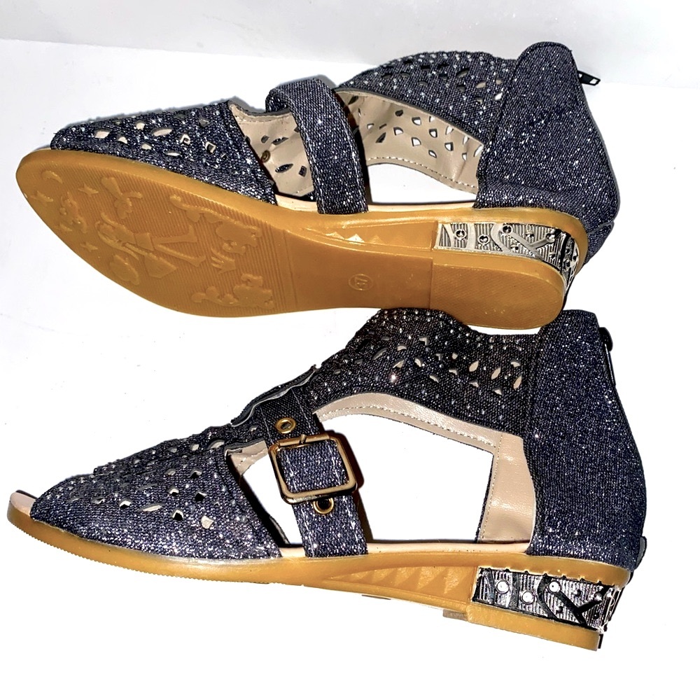 Black sparkly/glittery sandals unbranded. US Size 7-7 1:2.
